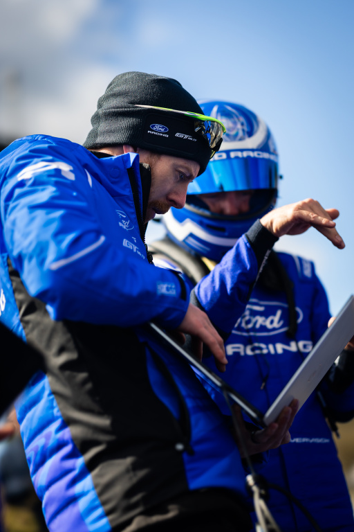 SMALL_FordNordschleife26_040112275501201DG_106